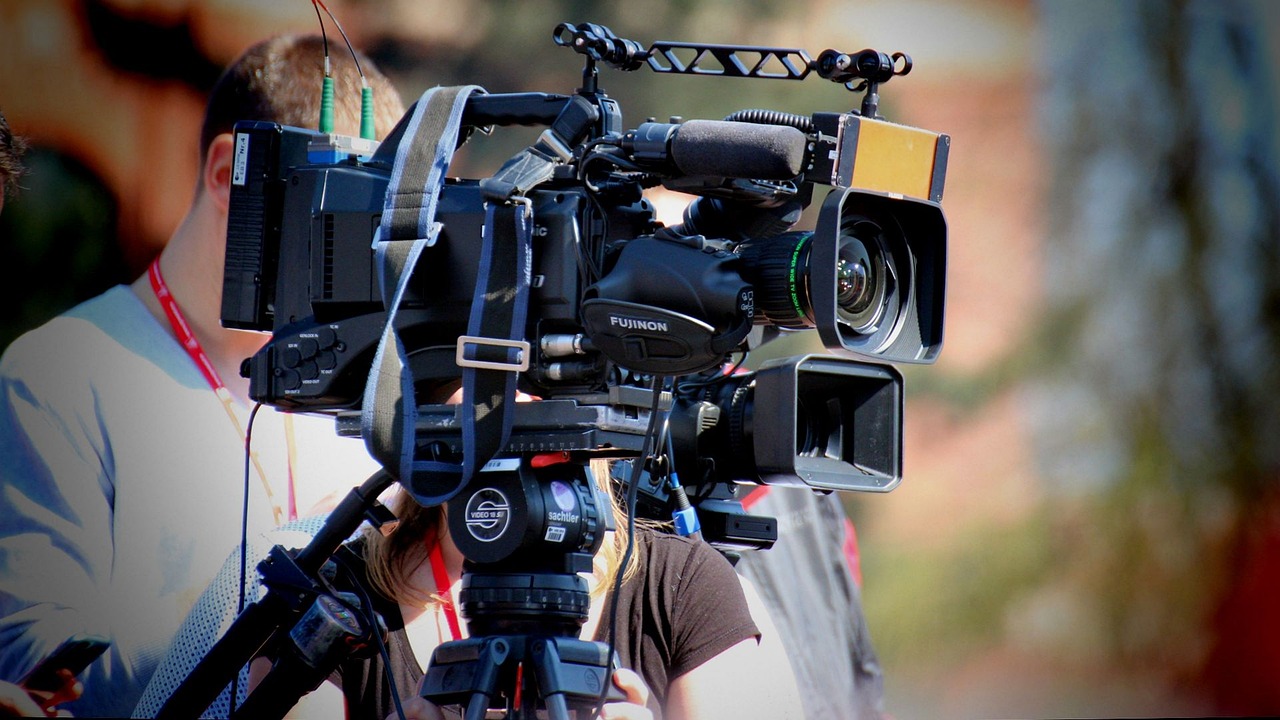 camera operator, operator, tv-2808321.jpg