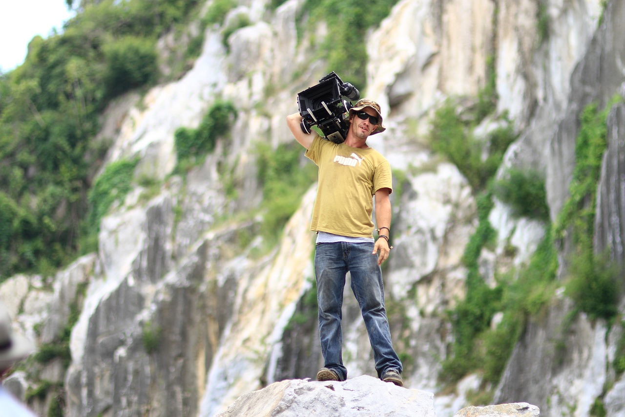 cameraman, filmproduction, action-485514.jpg